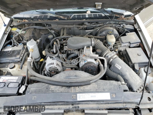 2000 GMC Jimmy SL with VIN 1GKCS13W6Y2293842, listed as a Copart auction lot 49449164 with 101,305 mi miles and Clean Title. Bid and sale history available at carsss.com. Image 11.