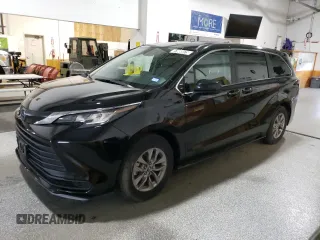 2022 Toyota Sienna LE with VIN 5TDKRKEC8NS117620, listed as a Copart auction lot 57566875 with 53,626 mi miles and Clean title. Bid and sale history available at DreamBid. Image 1.
