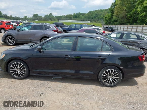 2016 Volkswagen Jetta Sport z VIN 3VWD17AJ6GM321169, wystawiony jako IAAI lot #42445883 z przebiegiem 190 841 mil mil oraz . Historia ofert i sprzedaży dostępna na DreamBid. Obrazek 14.