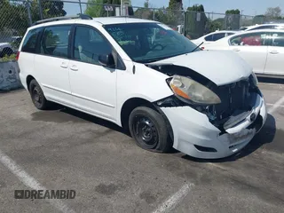 2010 Toyota Sienna CE with VIN 5TDKK4CC3AS310433, listed as a IAAI auction lot 41815409 with 139,224 mi miles. Bid and sale history available at carsss.com. Image 1.
