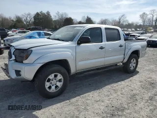 2013 Toyota Tacoma PreRunner z VIN 5TFJU4GN0DX046913, wystawiony jako Copart lot #49713435 z przebiegiem 133 232 mil mil oraz Czysty tytuł • Clean title. Historia ofert i sprzedaży dostępna na DreamBid. Obrazek 1.