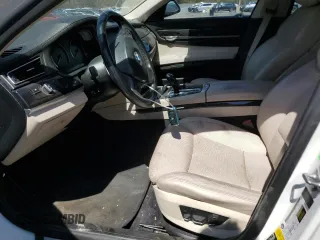 2012 BMW 7 Series 750Li xDrive z VIN WBAKC8C54CC434833, wystawiony jako Copart lot #54531455 z przebiegiem 110 959 mil mil oraz Szkoda całkowita • Salvage title. Historia ofert i sprzedaży dostępna na DreamBid. Obrazek 7.