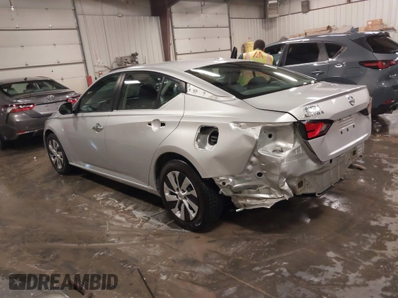 2019 Nissan Altima 2.5 S with VIN 1N4BL4BV9KC149515, listed as a IAAI auction lot 41236906 with 85,052 mi miles. Bid and sale history available at carsss.com. Image 3.