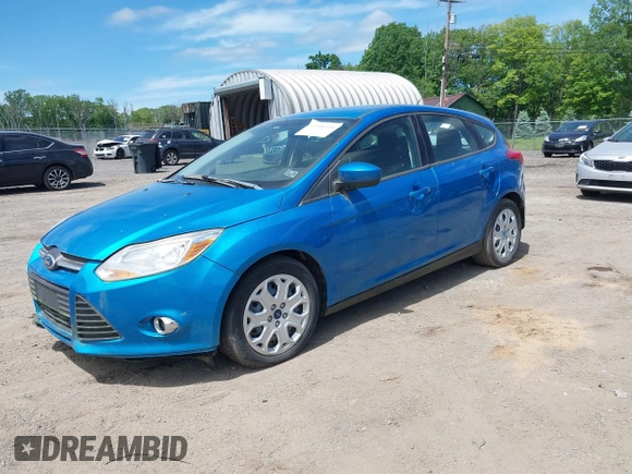 2012 Ford Focus SE z VIN 1FAHP3K29CL230126, wystawiony jako IAAI lot #42306310 z przebiegiem 143 981 mil mil oraz . Historia ofert i sprzedaży dostępna na DreamBid. Obrazek 2.