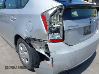 2011 Toyota Prius I z VIN JTDKN3DUXB5331344, wystawiony jako IAAI lot #42021340 z przebiegiem 330 635 mil mil oraz . Historia ofert i sprzedaży dostępna na DreamBid. Obrazek 6.