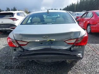 2011 Hyundai Sonata GLS with VIN 5NPEB4AC5BH255149, listed as a IAAI auction lot 41950130 with 76,245 mi miles and . Bid and sale history available at carsss.com. Image 16.
