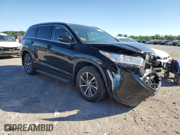 2019 Toyota Highlander SE with VIN 5TDJZRFH6KS611758, listed as a Copart auction lot 57157545 with 63,798 mi miles and Salvage title. Bid and sale history available at DreamBid. Image 4.