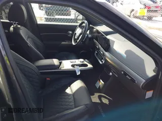 2024 Genesis GV60 z VIN KMUKEDSBXRU023868, wystawiony jako IAAI lot #41638835 z przebiegiem 2 698 mil mil oraz . Historia ofert i sprzedaży dostępna na DreamBid. Obrazek 5.