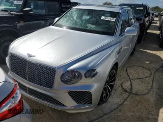 2021 Bentley Bentayga V8 z VIN SJAAM2ZV4MC034001, wystawiony jako Copart lot #78093424 z przebiegiem Nie podano mil oraz Szkoda całkowita • Salvage title. Historia ofert i sprzedaży dostępna na DreamBid. Obrazek 5.