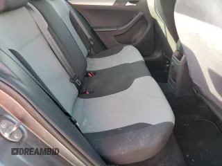 2017 Volkswagen Jetta S z VIN 3VW2B7AJ3HM401793, wystawiony jako Copart lot #65069265 z przebiegiem 85 610 mil mil oraz Szkoda całkowita • Salvage title. Historia ofert i sprzedaży dostępna na DreamBid. Obrazek 10.