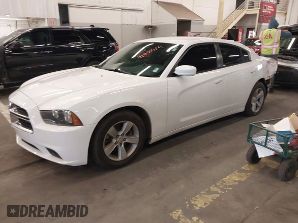 2013 Dodge Charger SE z VIN 2C3CDXBG9DH520241, wystawiony jako IAAI lot #41057114 z przebiegiem 148 768 mil mil oraz . Historia ofert i sprzedaży dostępna na DreamBid. Obrazek 18.