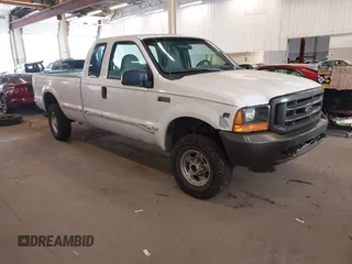 2000 Ford F-250 XL z VIN 3FTNX21L4YMA68283, wystawiony jako IAAI lot #42214681 z przebiegiem 301 121 mil mil oraz . Historia ofert i sprzedaży dostępna na DreamBid. Obrazek 1.