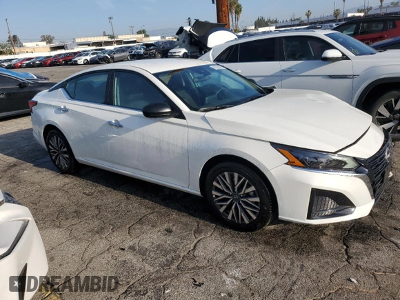 2025 Nissan Altima SV with VIN 1N4BL4DV1SN370799, listed as a Copart auction lot 53916015 with 1,134 mi miles and Salvage Title. Bid and sale history available at DreamBid. Image 4.