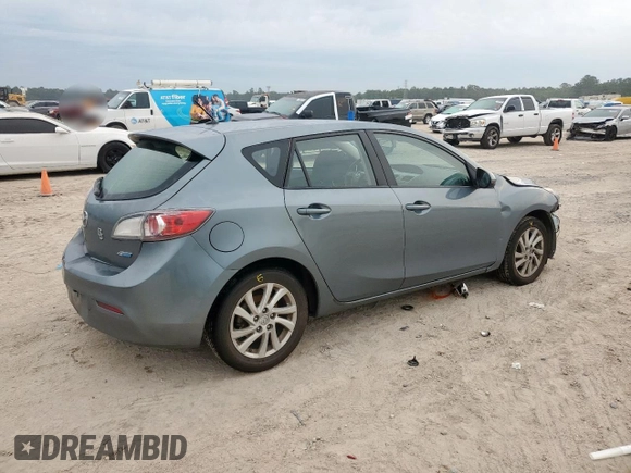 2012 Mazda 3 i Touring z VIN JM1BL1L70C1580749, wystawiony jako Copart lot #58774145 z przebiegiem 147 890 mil mil oraz Szkoda całkowita • Salvage title. Historia ofert i sprzedaży dostępna na DreamBid. Obrazek 3.