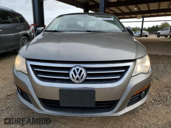 2010 Volkswagen CC Luxury z VIN WVWHP7AN9AE535737, wystawiony jako Copart lot #77401854 z przebiegiem 160 921 mil mil oraz Szkoda całkowita • Salvage title. Historia ofert i sprzedaży dostępna na DreamBid. Obrazek 5.