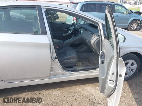 2010 Toyota Prius II with VIN JTDKN3DU2A0177269, listed as a IAAI auction lot 42054352 with 158,613 mi miles. Bid and sale history available at carsss.com. Image 5.
