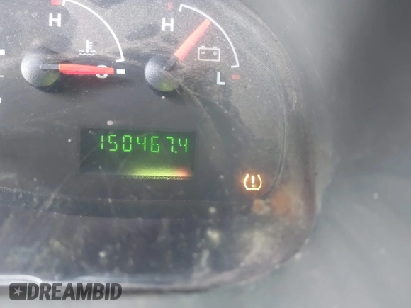 2008 Ford Econoline Cargo Commercial z VIN 1FTNE24L48DB49555, wystawiony jako IAAI lot #41847864 z przebiegiem 150 467 mil mil oraz . Historia ofert i sprzedaży dostępna na DreamBid. Obrazek 15.
