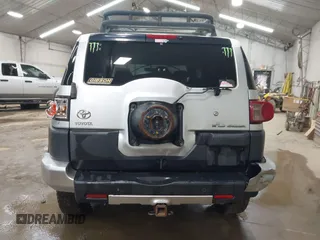 2007 Toyota FJ Cruiser with VIN JTEBU11F470035202, listed as a IAAI auction lot 41972066 with 241,021 mi miles. Bid and sale history available at carsss.com. Image 16.
