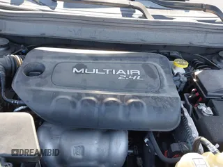 2019 Jeep Cherokee Latitude Plus with VIN 1C4PJMLB9KD177741, listed as a IAAI auction lot 41904835 with 110,792 mi miles. Bid and sale history available at carsss.com. Image 10.