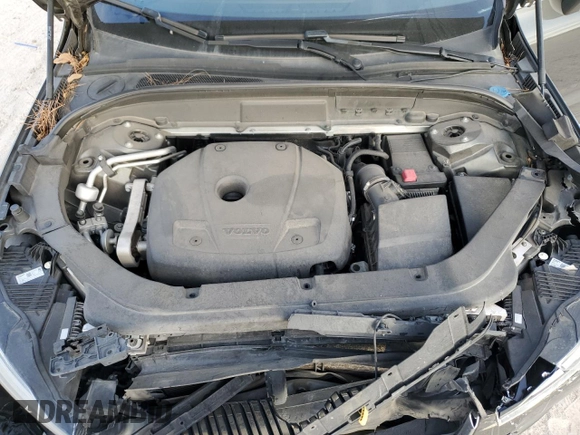 2018 Volvo XC60 Momentum with VIN LYV102RK0JB106389, listed as a Copart auction lot 82677454 with 114,832 mi miles and Salvage Title. Bid and sale history available at carsss.com. Image 12.