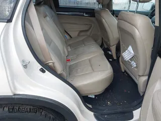 2011 Kia Sorento EX with VIN 5XYKU4A13BG003130, listed as a IAAI auction lot 41209337 with 162,058 mi miles. Bid and sale history available at carsss.com. Image 8.