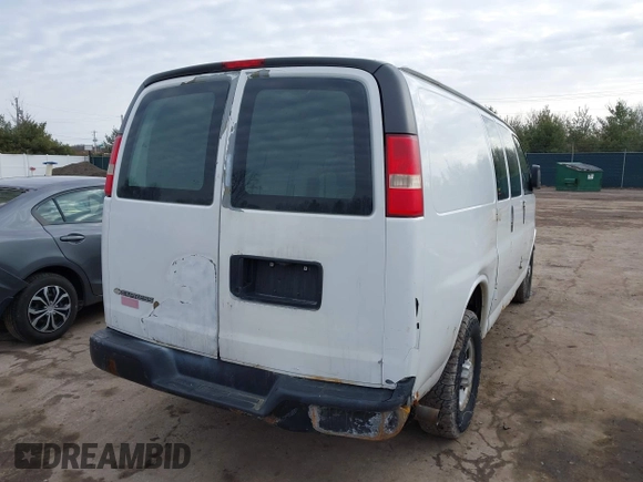 2008 Chevrolet Express Cargo Van with VIN 1GCGG25C081217403, listed as a IAAI auction lot 41470035 with 0 mi miles. Bid and sale history available at carsss.com. Image 4.