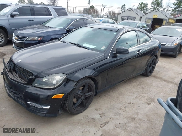 2013 Mercedes-Benz C-Class C 250 with VIN WDDGJ4HB3DG066876, listed as a IAAI auction lot 41676738 with 86,245 mi miles. Bid and sale history available at carsss.com. Image 2.
