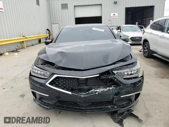 2018 Acura RLX Technology z VIN JH4KC1F5XJC000885, wystawiony jako Copart lot #47565255 z przebiegiem 101 837 mil mil oraz Szkody całkowita. Historia ofert i sprzedaży dostępna na DreamBid. Obrazek 13.