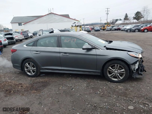 2019 Hyundai Sonata Sport with VIN 5NPE34AF2KH809108, listed as a IAAI auction lot 41476719 with 111,041 mi miles. Bid and sale history available at carsss.com. Image 13.