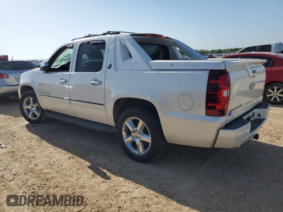 2013 Chevrolet Avalanche LTZ with VIN 3GNMCGE02DG208187, listed as a Copart auction lot 52190205 with 117,186 mi miles and Clean title. Bid and sale history available at DreamBid. Image 2.