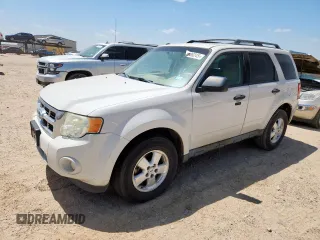 2012 Ford Escape XLT z VIN 1FMCU0DG5CKB17814, wystawiony jako Copart lot #62106245 z przebiegiem 229 603 mil mil oraz Czysty tytuł • Clean title. Historia ofert i sprzedaży dostępna na DreamBid. Obrazek 1.