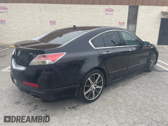 2009 Acura TL Technology z VIN 19UUA86529A000249, wystawiony jako Copart lot #60607115 z przebiegiem 111 237 mil mil oraz Czysty tytuł • Clean title. Historia ofert i sprzedaży dostępna na DreamBid. Obrazek 4.