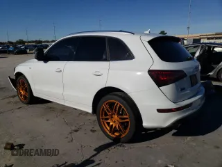 2014 Audi SQ5 Prestige with VIN WA1VGAFP4EA024616, listed as a Copart auction lot 83628534 with 238,688 mi miles and Salvage Title. Bid and sale history available at carsss.com. Image 2.
