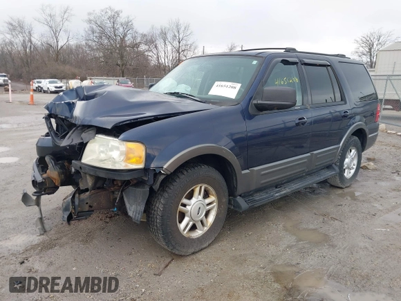 2004 Ford Expedition Special Service with VIN 1FMFU16L24LA55975, listed as a IAAI auction lot 41651208 with 217,030 mi miles. Bid and sale history available at carsss.com. Image 20.