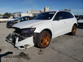2014 Audi SQ5 Prestige with VIN WA1VGAFP4EA024616, listed as a Copart auction lot 83628534 with 238,688 mi miles and Salvage Title. Bid and sale history available at carsss.com. Image 1.