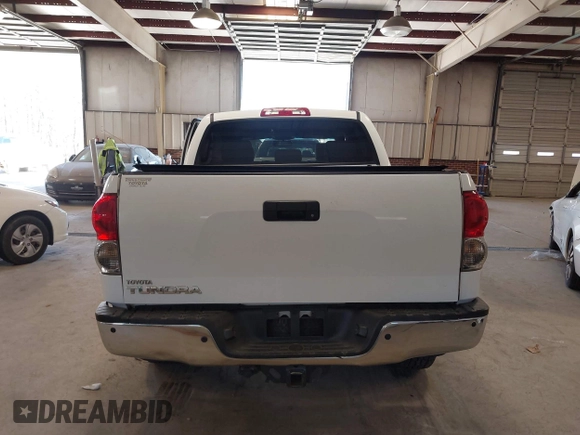 2008 Toyota Tundra Limited z VIN 5TBEV58198S476301, wystawiony jako IAAI lot #41528085 z przebiegiem 230 233 mil mil oraz . Historia ofert i sprzedaży dostępna na DreamBid. Obrazek 17.