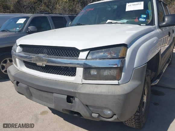 2005 Chevrolet Avalanche Z71 with VIN 3GNEK12Z75G183800, listed as a IAAI auction lot 41706053 with 16 mi miles. Bid and sale history available at carsss.com. Image 6.