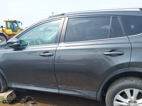 2015 Toyota RAV4 Limited with VIN 2T3DFREV3FW371943, listed as a IAAI auction lot 41942799 with 152,006 mi miles. Bid and sale history available at carsss.com. Image 15.