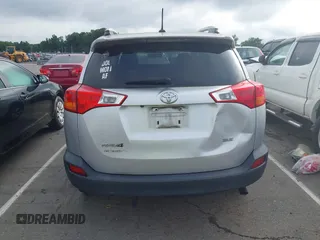 2015 Toyota RAV4 XLE z VIN 2T3WFREV0FW164984, wystawiony jako IAAI lot #42475525 z przebiegiem 265 579 mil mil oraz . Historia ofert i sprzedaży dostępna na DreamBid. Obrazek 16.