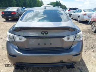 2016 Infiniti Q50 Sport z VIN JN1EV7AP2GM301676, wystawiony jako IAAI lot #42235262 z przebiegiem 81 839 mil mil oraz . Historia ofert i sprzedaży dostępna na DreamBid. Obrazek 16.