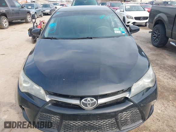 2015 Toyota Camry XLE with VIN 4T1BF1FK6FU985908, listed as a IAAI auction lot 41627697 with 232,066 mi miles. Bid and sale history available at carsss.com. Image 12.
