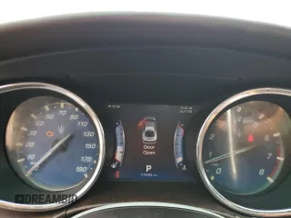 2016 Maserati Quattroporte S with VIN ZAM56RPA8G1173093, listed as a Copart auction lot 48932213 with 105,098 mi miles. Bid and sale history available at carsss.com. Image 9.