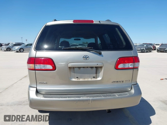 2001 Toyota Sienna LE with VIN 4T3ZF13C21U319690, listed as a IAAI auction lot 41729102 with 178,181 mi miles. Bid and sale history available at carsss.com. Image 17.