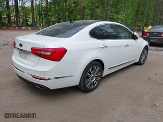 2014 Kia Cadenza Premium with VIN KNALN4D72E5140572, listed as a IAAI auction lot 42070861 with 177,950 mi miles. Bid and sale history available at carsss.com. Image 4.