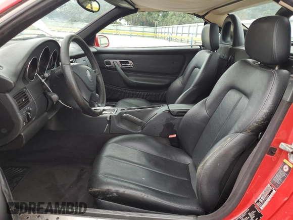 2001 Mercedes-Benz SLK 230 Kompressor с VIN WDBKK49F31F222806, выставлен на аукционе Copart как лот 58704015 с пробегом 128 695 миль миль и Списание • Salvage title. История ставок и продаж доступна на DreamBid. Изображение 7.