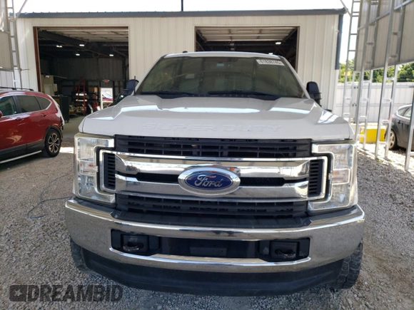 2017 Ford F-250 Lariat with VIN 1FT7W2BT5HEE85024, listed as a Copart auction lot 61838745 with 137,391 mi miles and Salvage title. Bid and sale history available at DreamBid. Image 5.