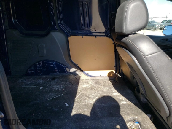 2021 Ford Transit Connect XL z VIN NM0LS6E22M1501439, wystawiony jako Copart lot #76339604 z przebiegiem 67 388 mil mil oraz Szkoda całkowita • Salvage title. Historia ofert i sprzedaży dostępna na DreamBid. Obrazek 11.