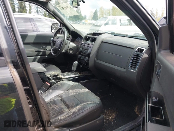 2008 Ford Escape Limited with VIN 1FMCU94168KE78508, listed as a IAAI auction lot 42025358 with 178,415 mi miles. Bid and sale history available at carsss.com. Image 5.