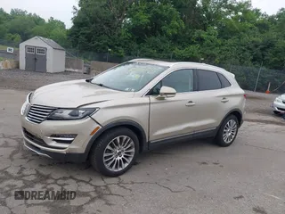 2017 Lincoln MKC Reserve z VIN 5LMCJ3D93HUL57805, wystawiony jako IAAI lot #42425633 z przebiegiem 40 010 mil mil oraz . Historia ofert i sprzedaży dostępna na DreamBid. Obrazek 17.