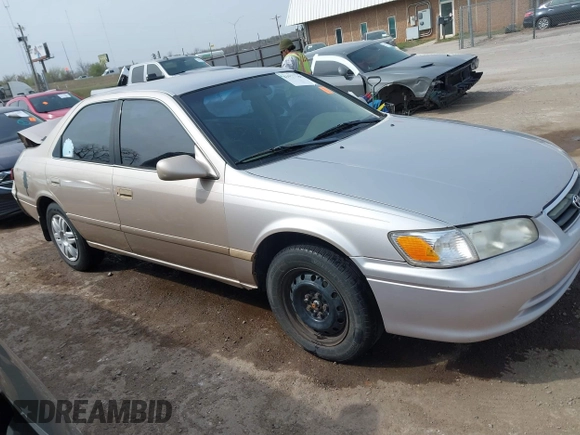 2001 Toyota Camry CE with VIN 4T1BG22K51U110482, listed as a IAAI auction lot 41937181 with 204,334 mi miles. Bid and sale history available at carsss.com. Image 13.